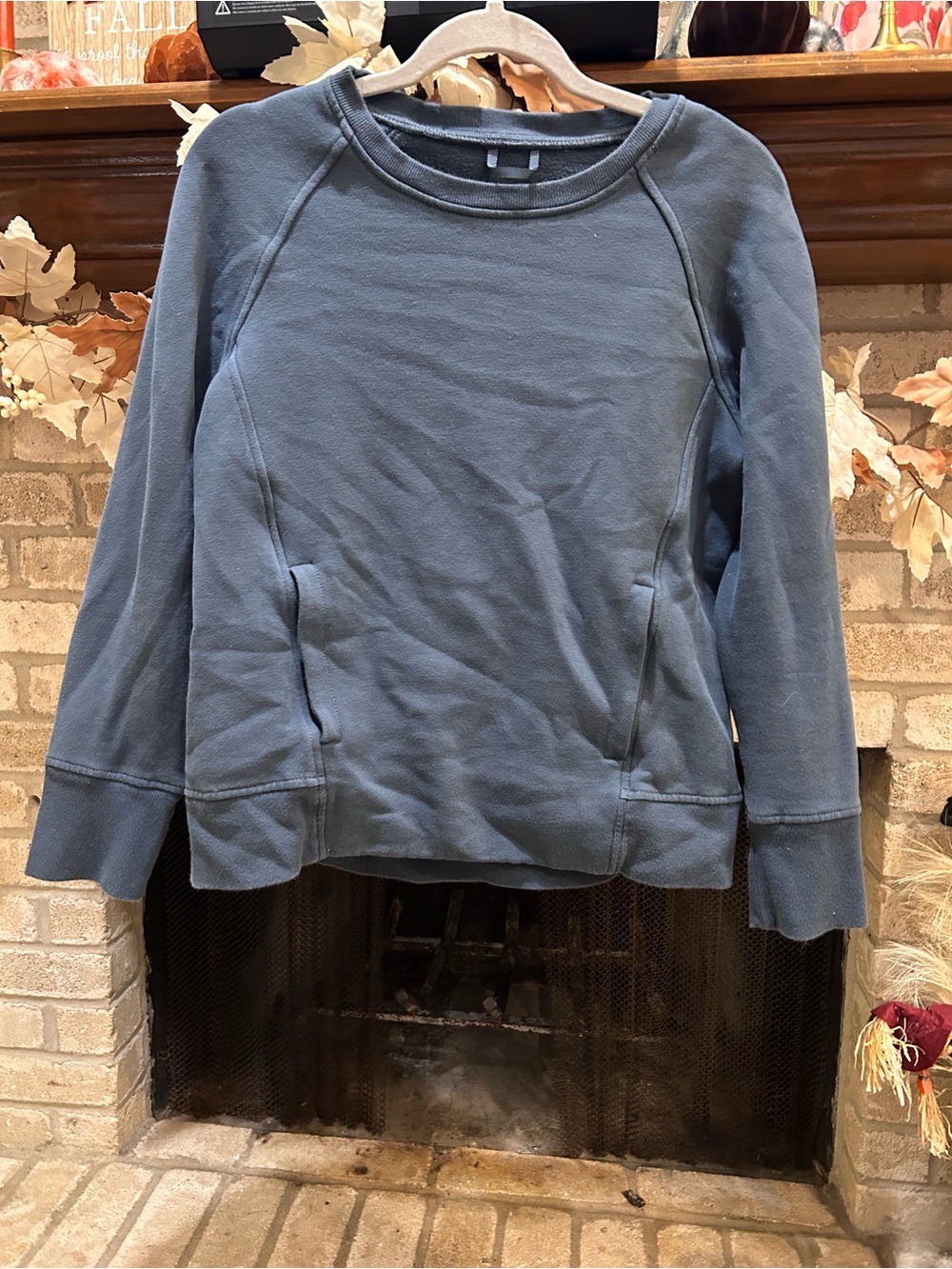 Women's Blue Crewneck Pullover Sweater EUC